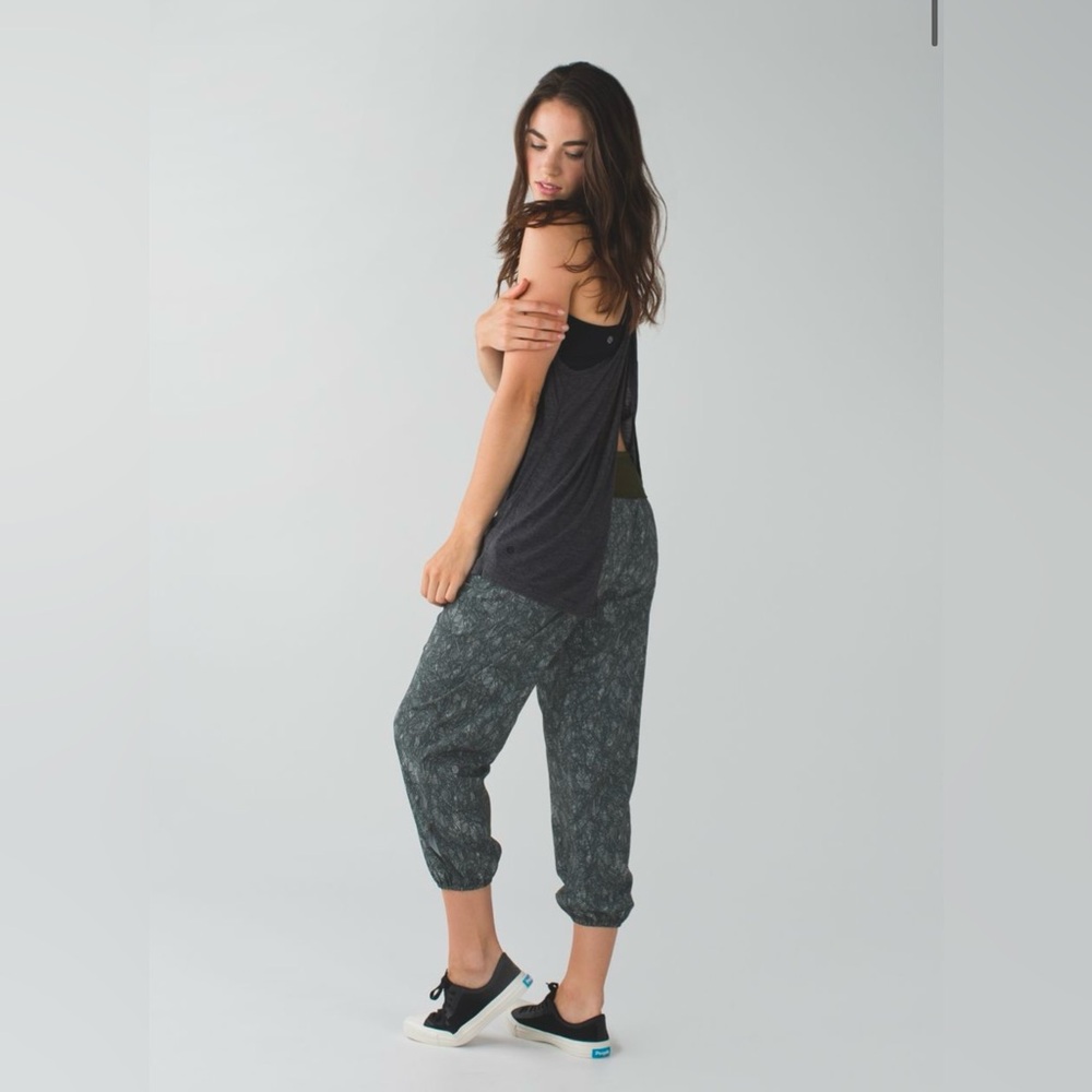 Lululemon Om Pant Jazzy White Gator Green / Gator Green - Size 6